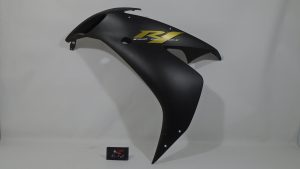 TAPA LATERAL IZQUIERDA YAMAHA YZF-R1-04-06